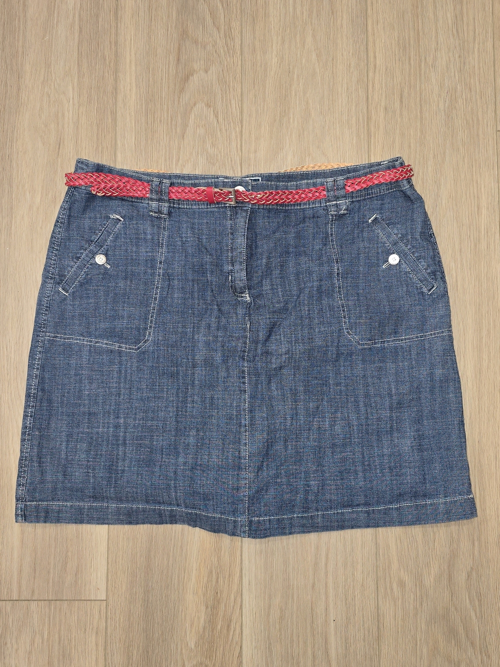 Karen Scott Blue Chambray Denim Skort with Red Braided Belt – Size 18